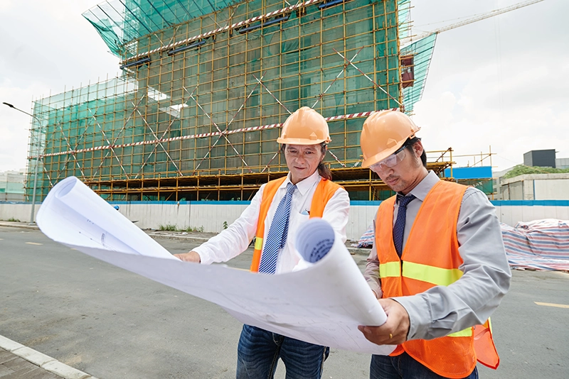 Labour Hire and Workforce Planning on Australian Building Projects — HelpCon construction blog cover